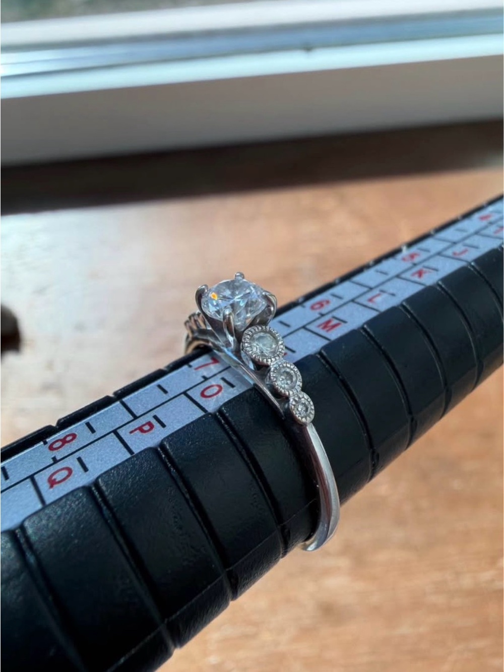 14k White Gold Engagement Ring - 0.4 ct diamonds